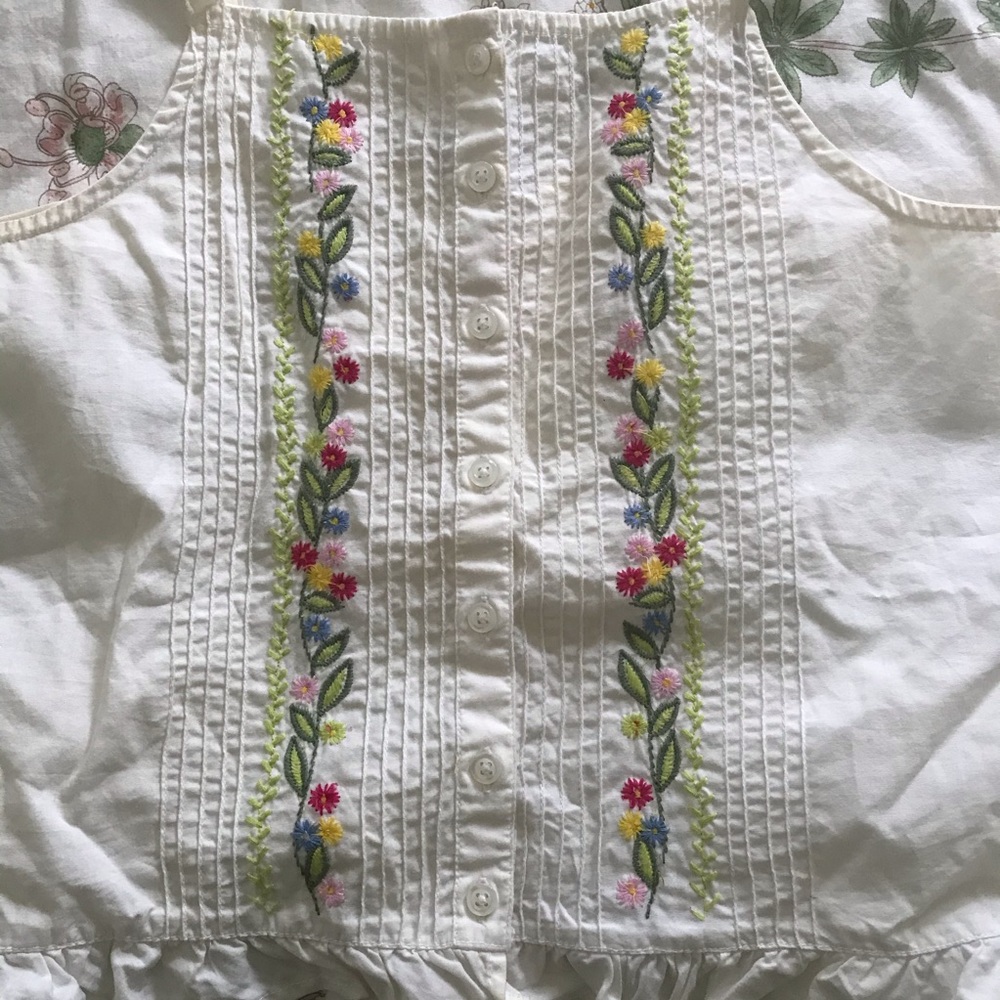 GAP Embroidered Summer Top - Picture 4 of 6